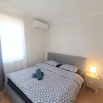 Quiet Room With Air Conditioning - E4