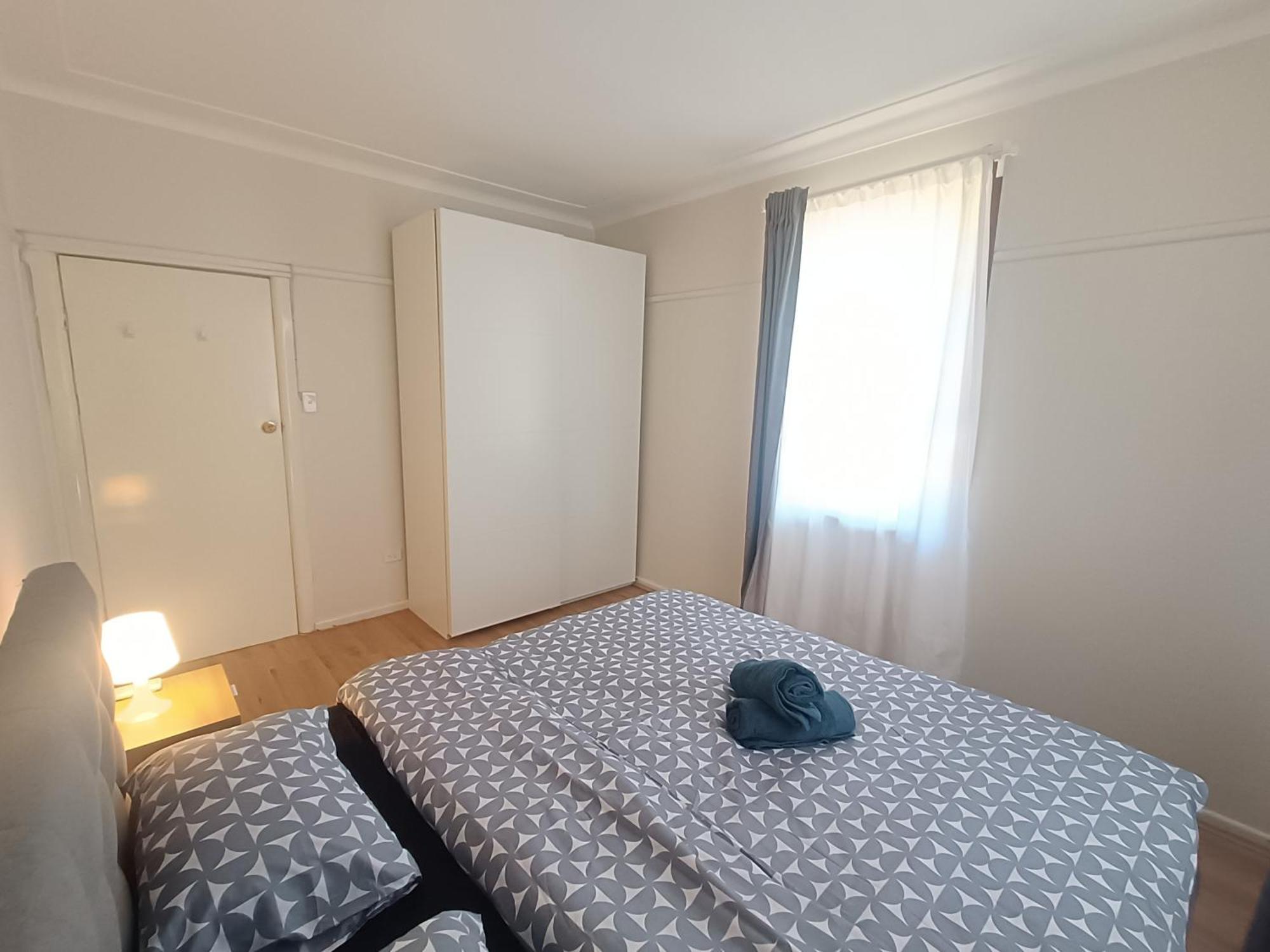 Quiet With Air Conditioning - E4 Sydney